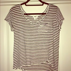 black and white horizontal striped t shirt
